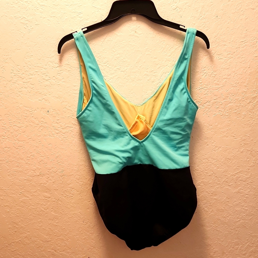 Miraclesuit swimsuit new size 14 turquoise/black
